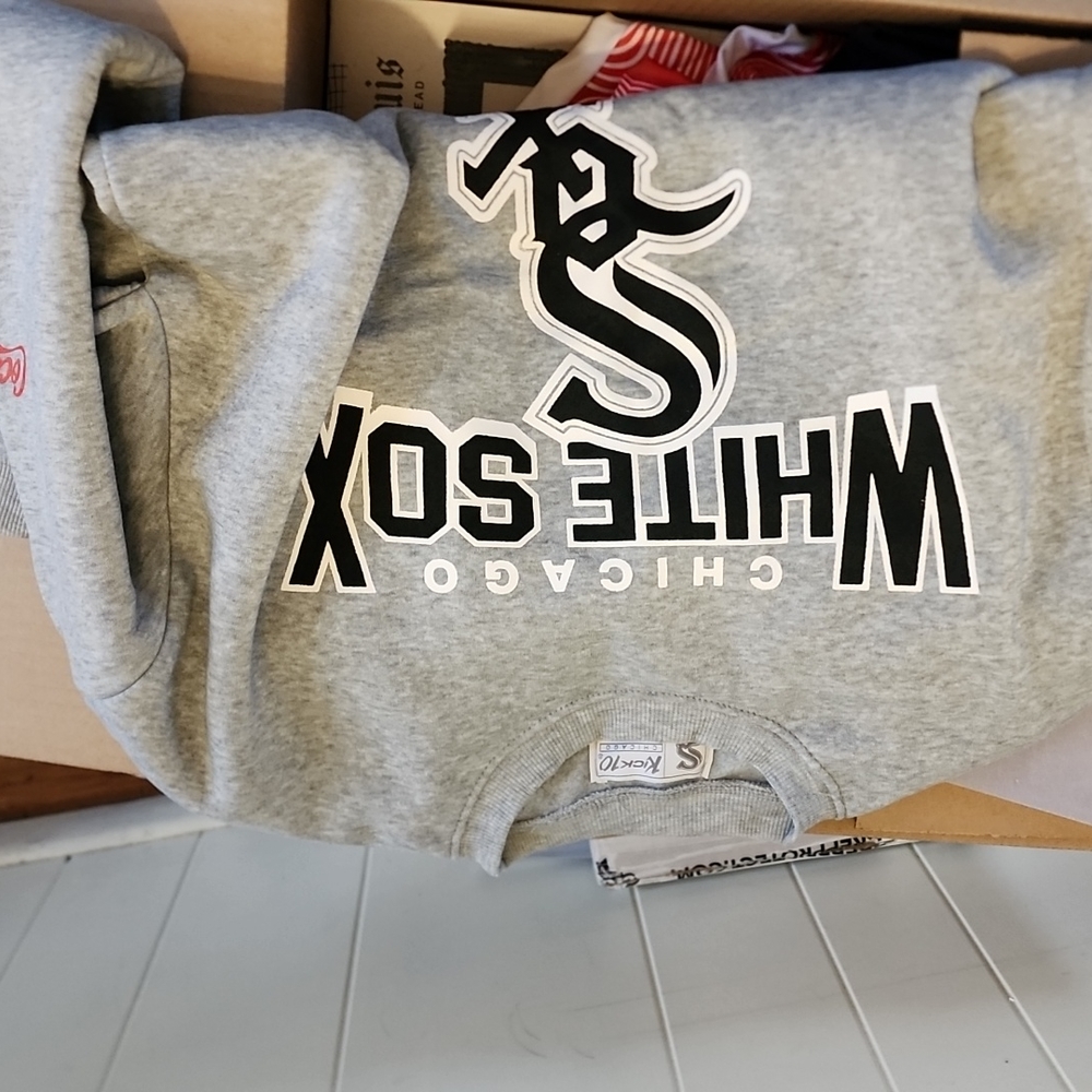 Brand new sweatshirt- white sox
